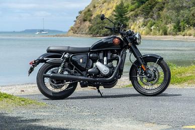 NUOVA BSA GOLD STAR 650cc Shadow Black