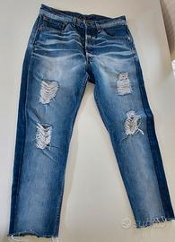 Jeans Levis 501 strappato