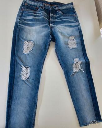 Jeans Levis 501 strappato