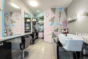 Locale commerciale arredato