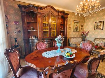 Sala da pranzo stile classico