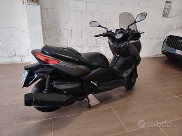 YAMAHA XMAX 400