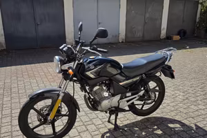 YAMAHA YBR 125