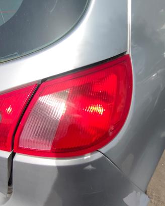 MITSUBISHI COLT 2006 STOP POSTERIORE SX/DX