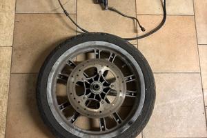 Gomma con cerchione beverly e sh 300