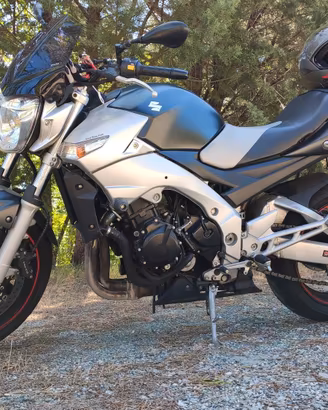 Suzuki GSR 600 98CV di potenza