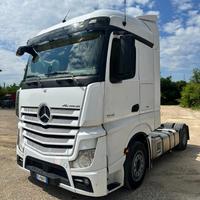 0118 trattore mercedes 2015