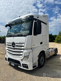 0118 trattore mercedes 2015