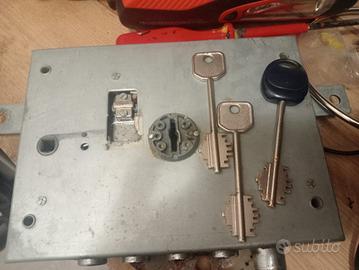 Serratura doppia mappa 