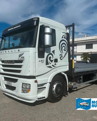 Iveco Stralis 420 3 assi E5 pianale nuovo e rampe