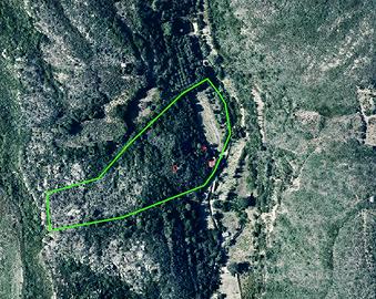 Terreno agricolo con magazzini