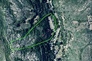 Terreno agricolo con magazzini