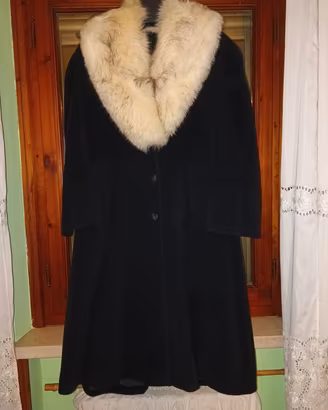 cappotto pura lana vergine. 