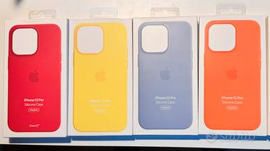 Apple Custodia MagSafe in silicone iPhone 13 PRO