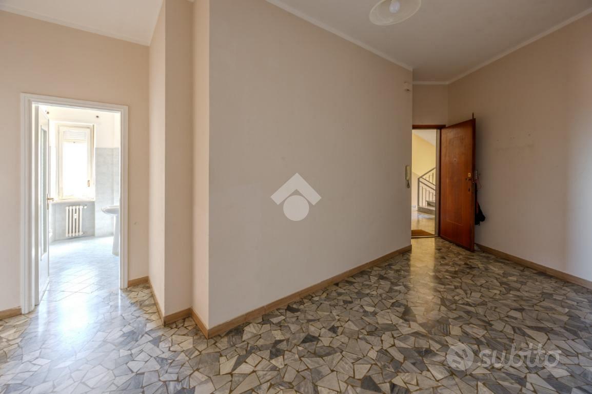 Apartment in Chieri, Torino - Vista 2