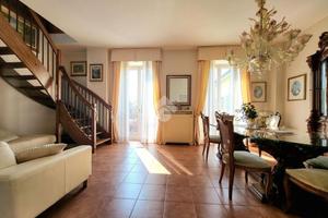 4 LOCALI A BESANA IN BRIANZA