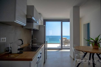 C/accesso diretto SPIAGGIA-FRONTE SPIAGGIA