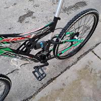 mountain bike somec jump(46)