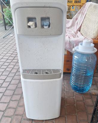 distributore d'acqua refrigeratore