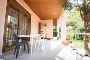 VILLA SINGOLA A SEREGNO