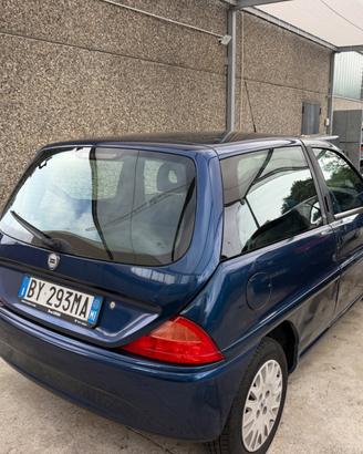 LANCIA Y ELEFANTINO 1.2 BENZINA CLIMA FUNZIONA