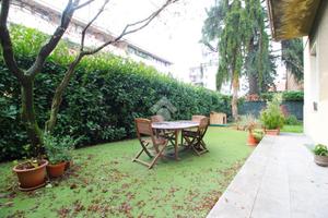 CASA SEMINDIPENDENTE A MARIANO COMENSE