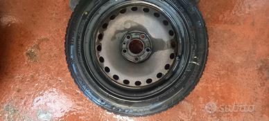 gomme invernali 205/55 R16 su cerchi ferro 5 fori
