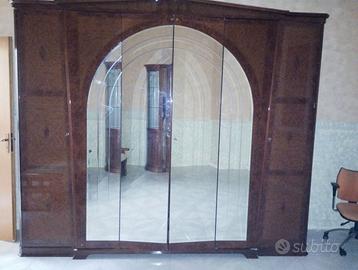 Cucina ,armadio e divano letto