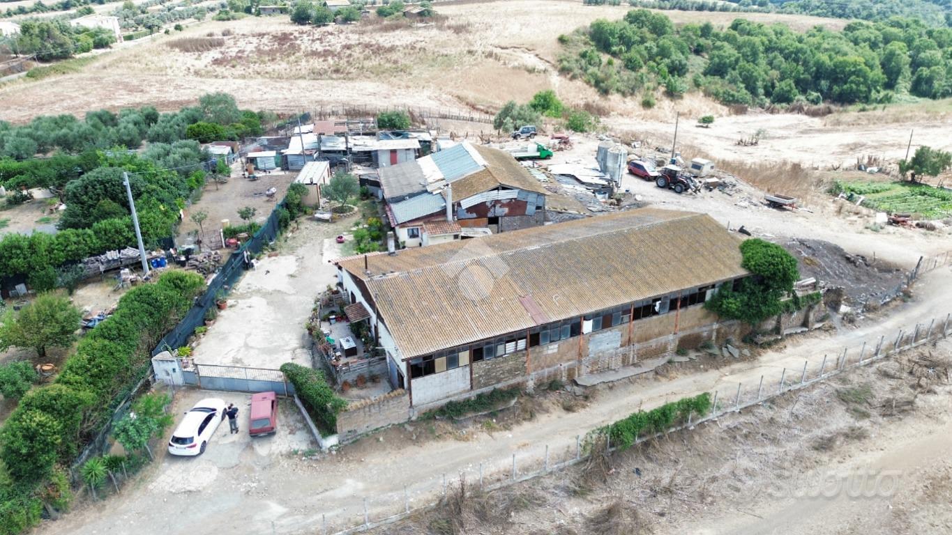 RUSTICO A CERVETERI - Vista 3