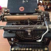 Macchina da scrivere