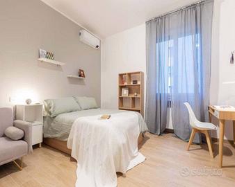 Stanza in appartamento di 100 m² a Bologna