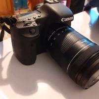 Canon EOS 7D con obiettivo come nuova
