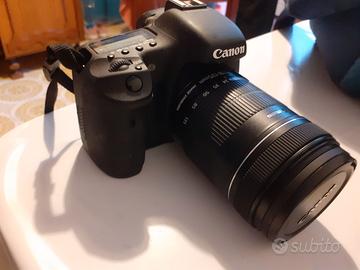 Canon EOS 7D con obiettivo come nuova
