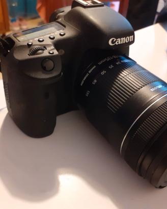 Canon EOS 7D con obiettivo come nuova