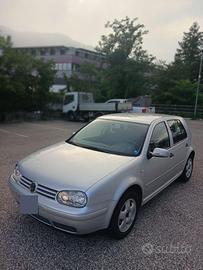 Volkswagen  Golf