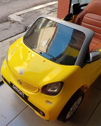 Auto elettrica Smart per bambini