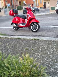 vendi  vespa 300gts 
