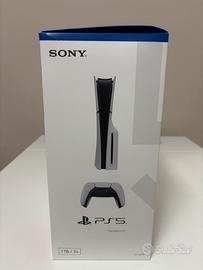 PlayStation 5 slim 1TB con lettore disco + giochi