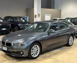 BMW 316 d Business Advantage Auto - LED - Navi P