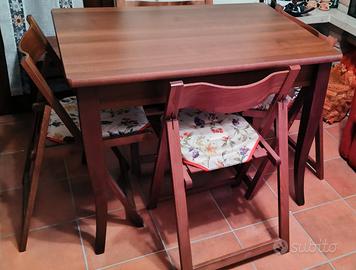 Tavolo in legno massello 70x110/130 cm
