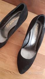 Decolleté nere scamosciate n. 39