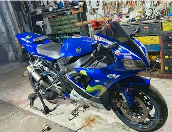 Yamaha yzf R1