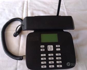 Telefono fisso a tastiera.