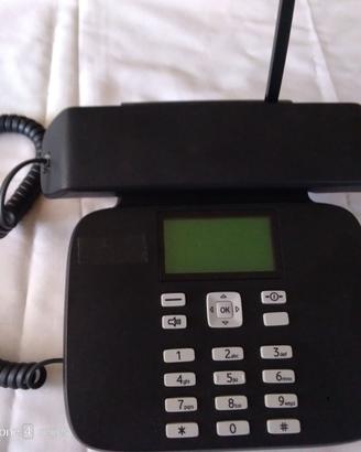 Telefono fisso a tastiera.