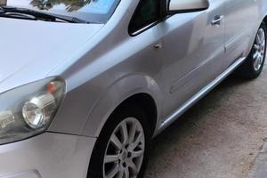 Opel Zafira cosmo 1900 turbo diesel 120 CV 88kw