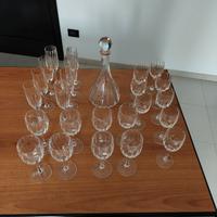 Servizio da 8 bicchieri con bottiglia