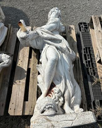 Fontana e statue in.cemento