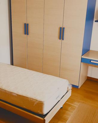 Camera Zalf – Letto, Comodino, Scrivania e Sedia