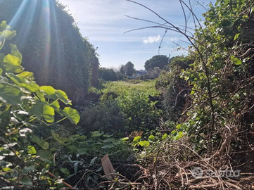 Fabbricato con terreno a Stazzo- Acireale