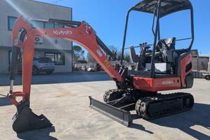 Miniescavatore Kubota KX016-4, carro variabile